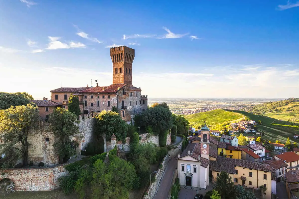 Discover Cigognola in the Oltrepò Pavese area