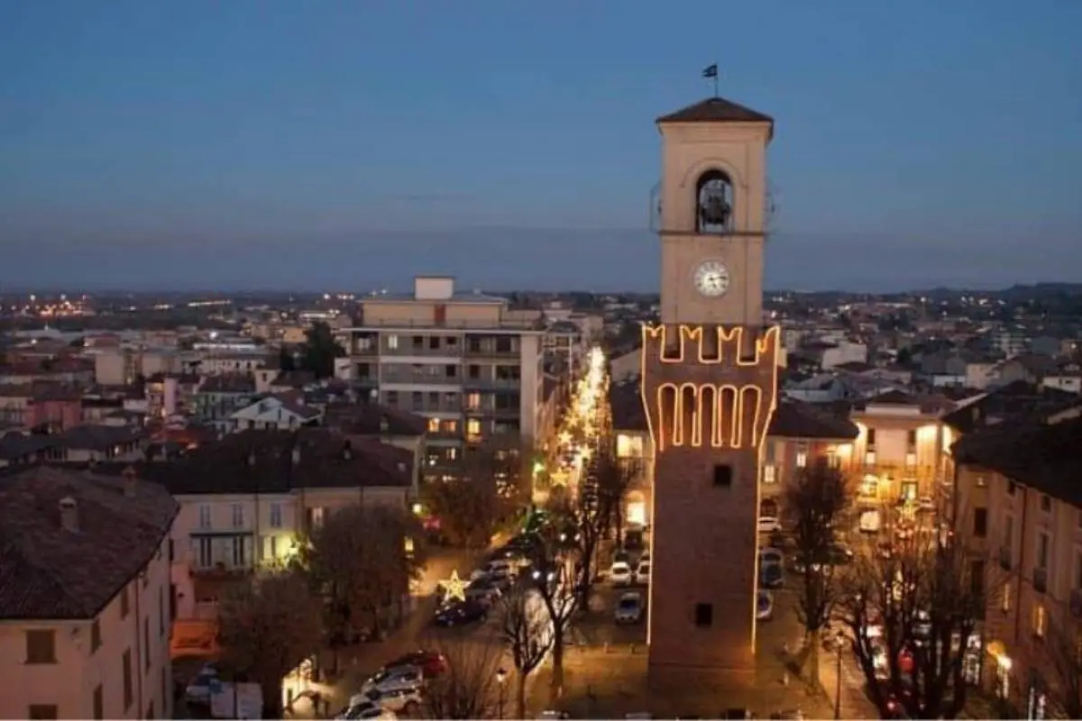 Stelle di Natale nel villaggio natalizio a Stradella