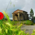 Scopri l'Oratorio della Madonna di Caravaggio a Bagnaria: Un Viaggio nella Storia e nella Spiritualità dell'Oltrepò Pavese