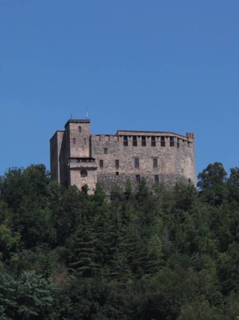 Castello Zavattarello Castello Zavattarello