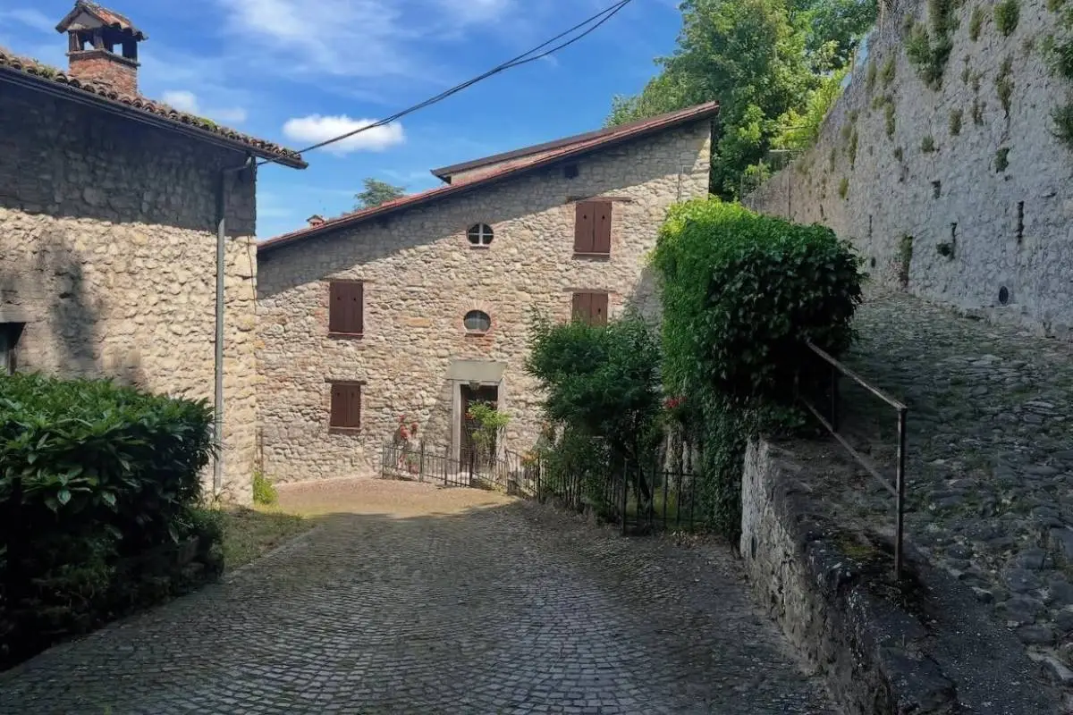 spopolamento borghi Oltrepò pavese