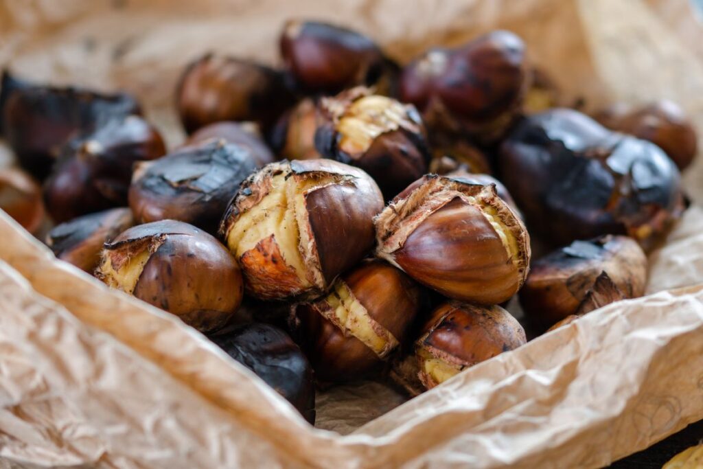Castagne per la Festa d’Autunno di San Damiano al Colle in Oltrepò Pavese